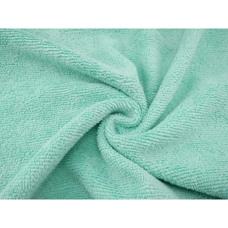 Китайская фабрика, спортивное полотенце из микрофибры с логотипом на заказ, полотенце для спортзала с карманом на молнии