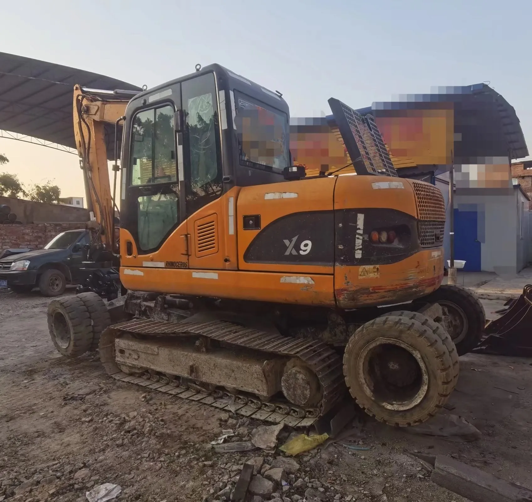 Rhinoceros x9 wheel crawler digging used excavator