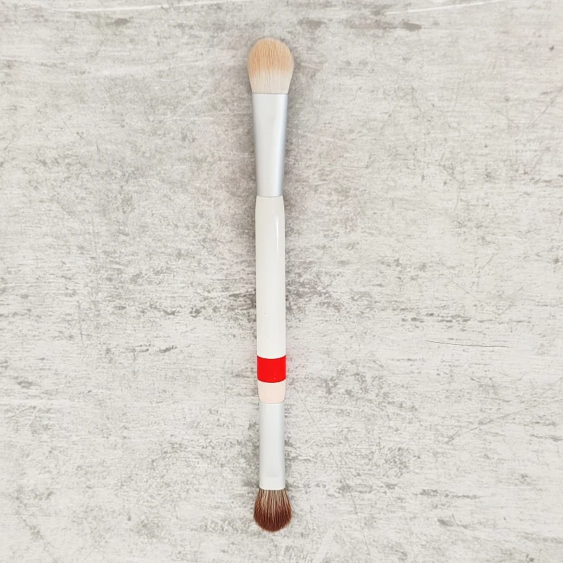 Double head Eyeshadow Brush Facial Concealer Brush Brightening and Toning Eye brush