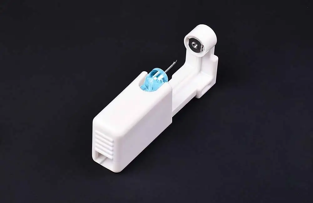 Hot Disposable Earrings Piercing Gun 1PC Packing Safe Ear Piercing Sterilized Makeup Tool