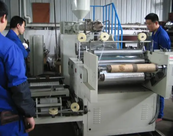 Двухслойная полиэтиленовая литой упаковочная пленка экструдер для совместной экструзии производство