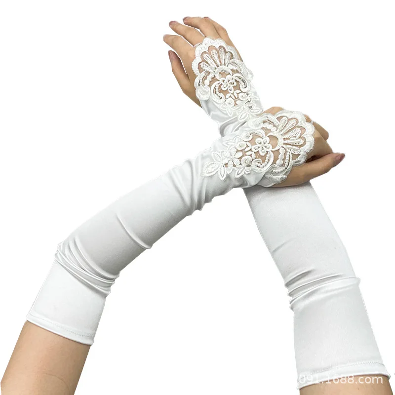 Gloves (1).jpg