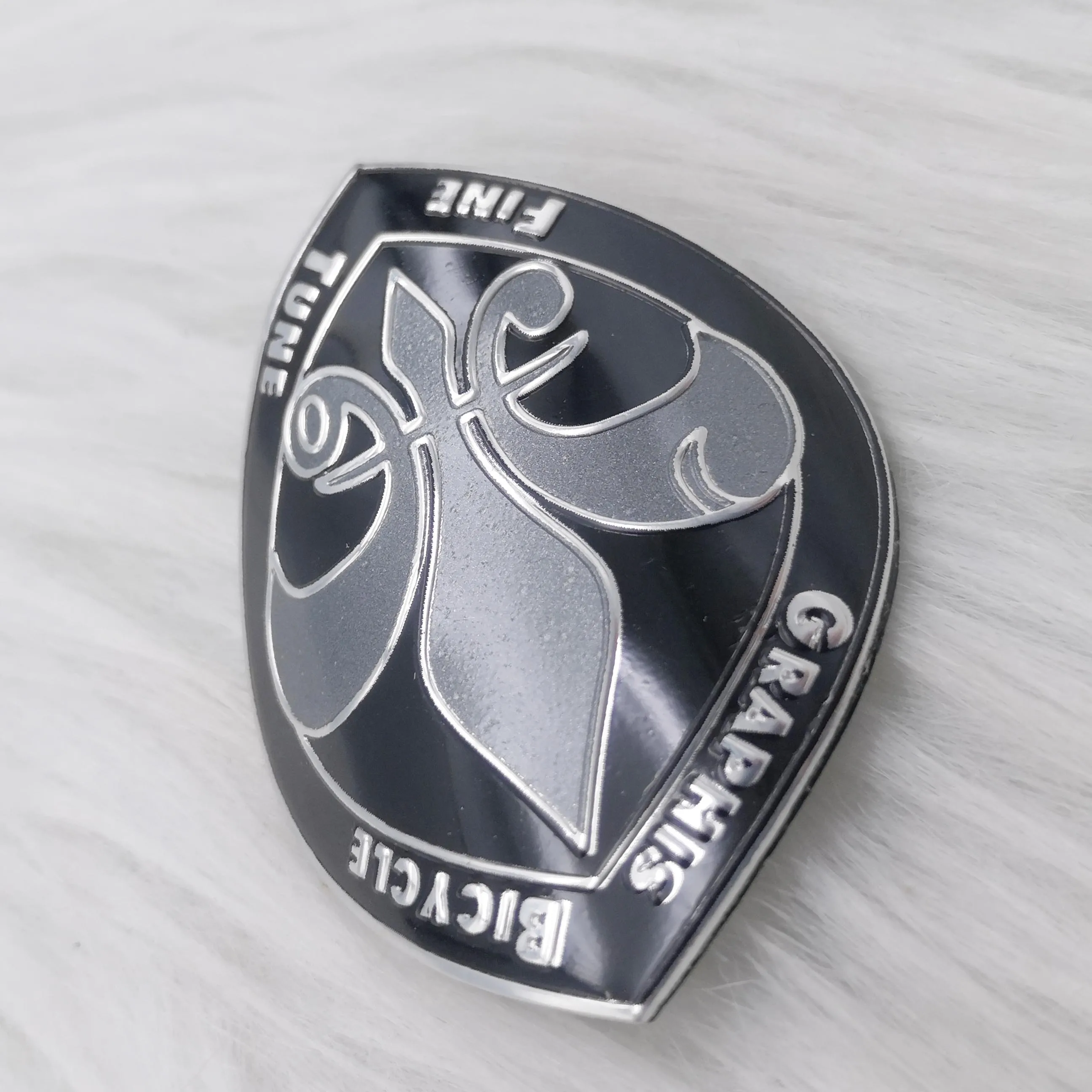 personalized customization new design mountain metal bike emblems badge for bicycle brand badge bike sticker