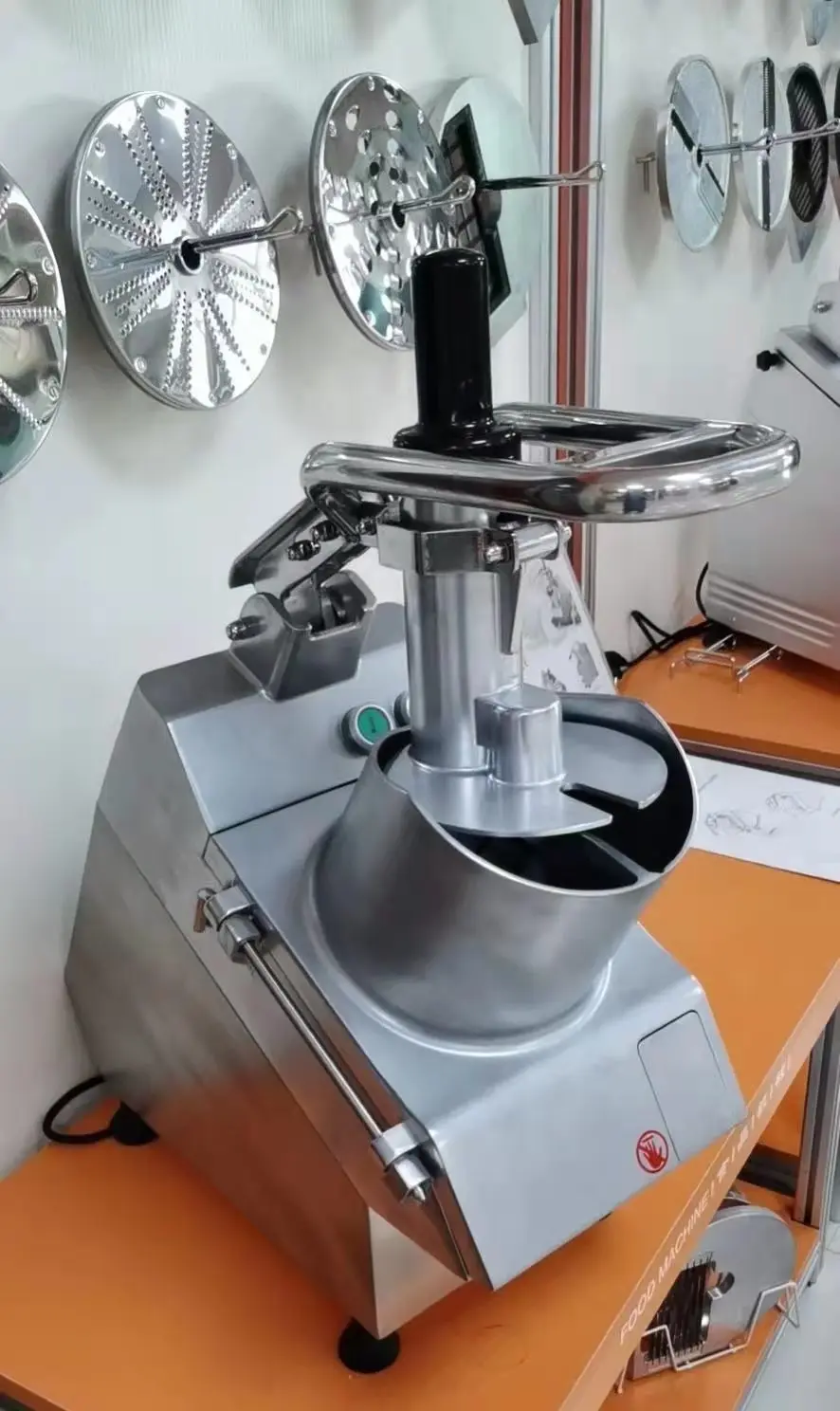 Heavy duty automatic commercial vegetable cutting machine automatic vegetable packing machine for cutting and sealing