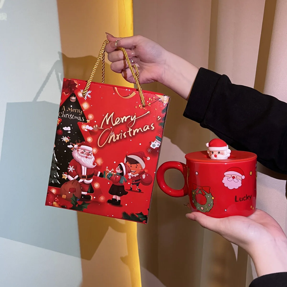 New design fashion Wholesale Christmas Coffee mug gift box set Ceramic Cups With Lids Spoons Gift Box Set Christmas gift