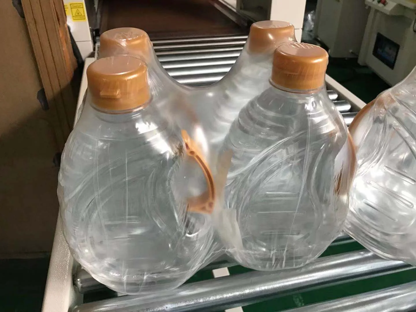 A dozen coke automatic sealer sleeve shrink wrapping machine price sealing machine