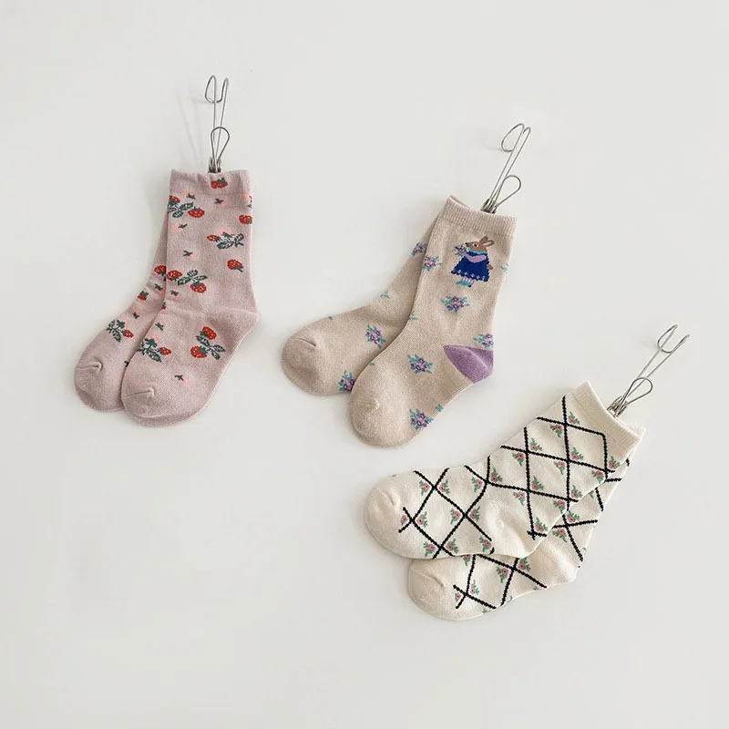 Free samples Autumn Middle Tube Checkered Baby Socks Cute Cartoon Bunny Baby Socks Flower Berry Baby Girl Socks