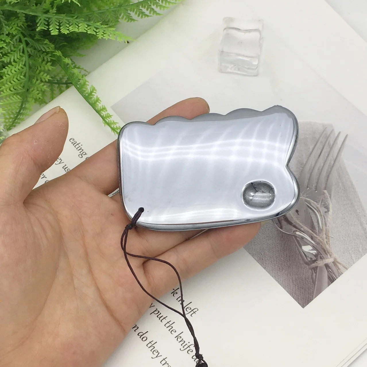 Best Selling Terahertz Gua Sha Massage Scraping Tool Skin Spa Facial Beauty Mini Massager Health Care Product