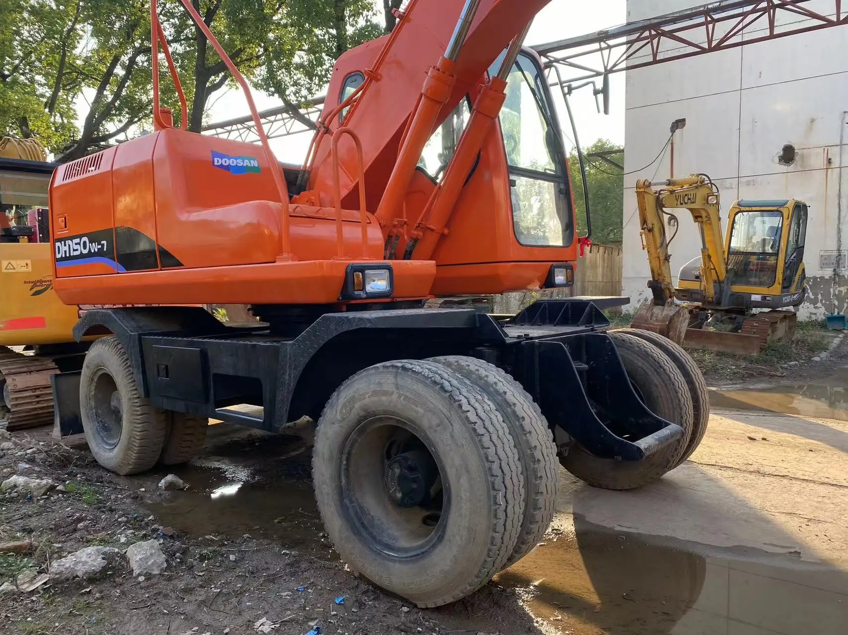 95% New Used Wheeled Excavator Doosan DX150-9c From Korea for Sale Machine Wheeled Doosan150-9c in Good Condition