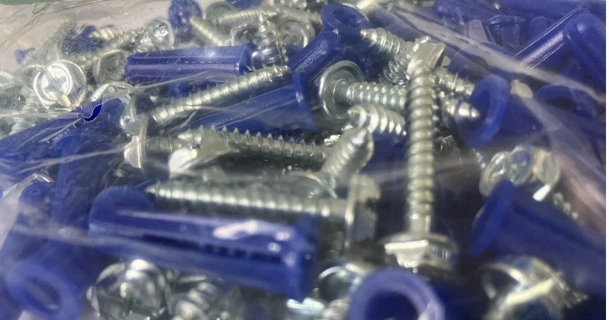 Plastic Drywall Anchor Kit with Screws and Masonry Drill Bit