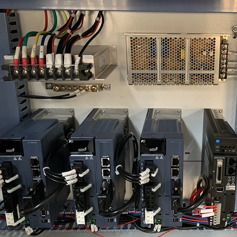 Jinan 1000W 2kw 3kw 1500W Metal Fiber Laser Cutting Machine Raycus For Steel Plate