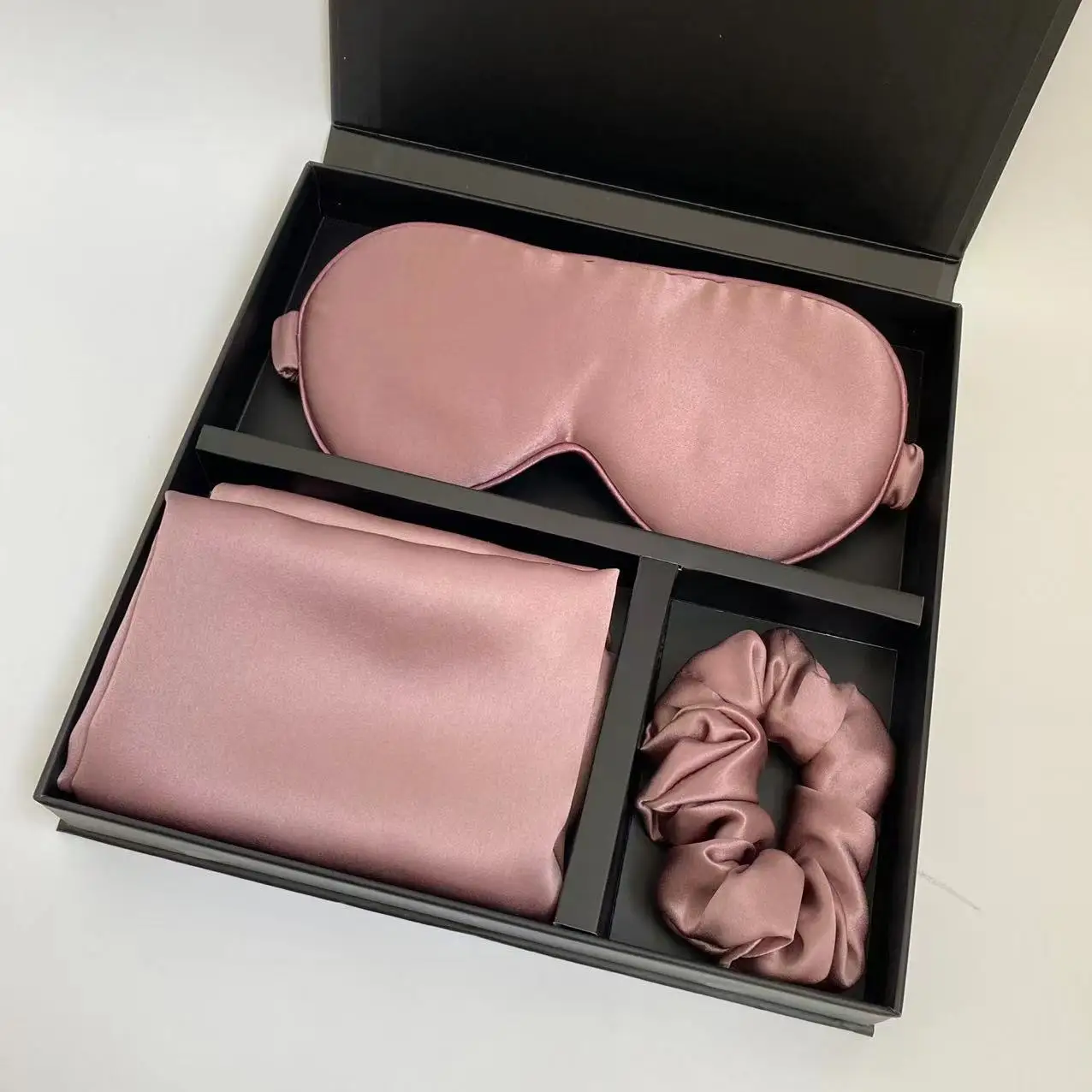 Wholesale Best Selling Luxury 100% Mulberry Silk Pillowcase Set With Eye Mask Silk 6a Grade Gift Set Silk Pillow Case