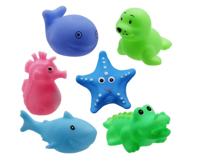  2021 игрушка милые животные плавательные игрушки для воды Красочный мягкий резиновый поплавок Сжимаемый звук пищалка Купание ребенка