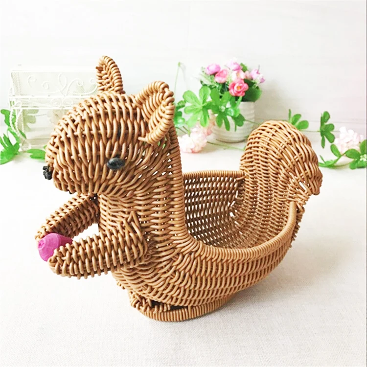 Wholesale household animal decoration Squirrel Hand-woven home storage bread fruit small storage plastic wicker rattan basket