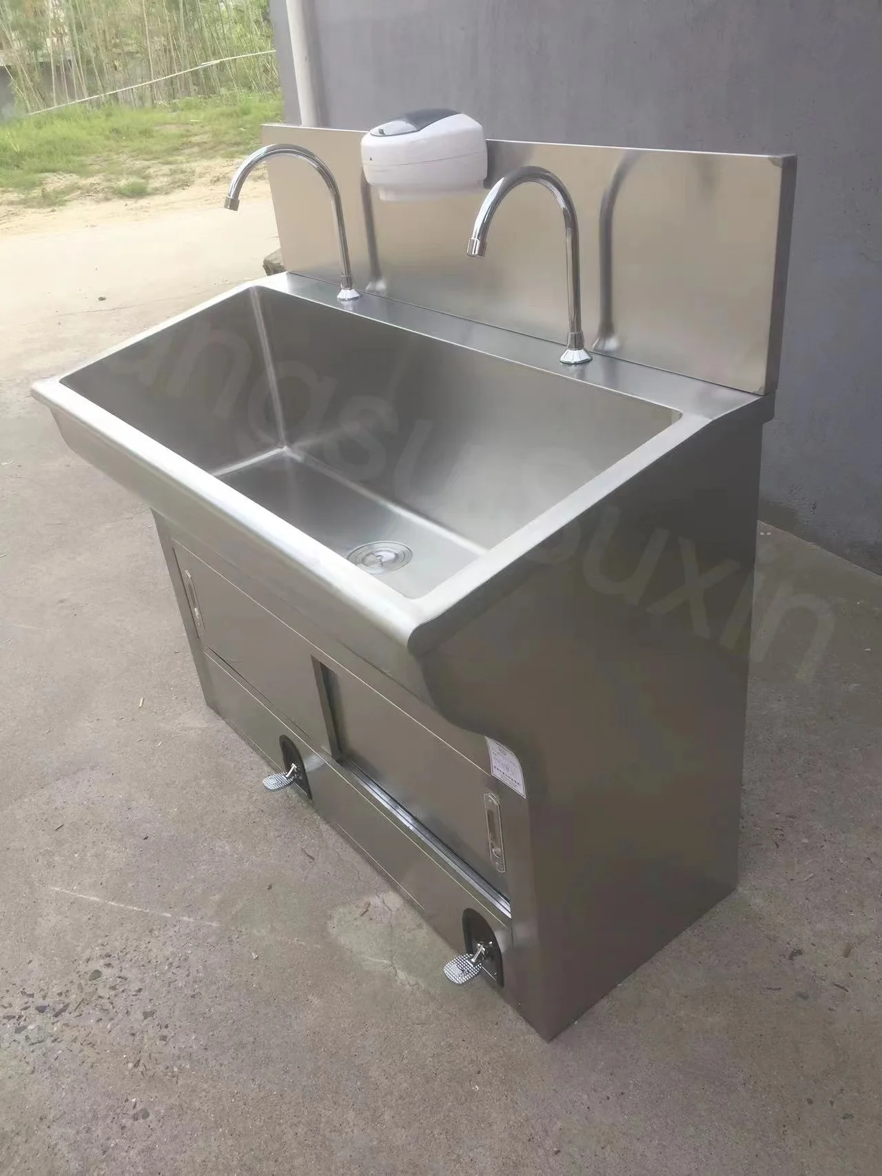 Surgical 304 Stainless Steel Hand Wash Sink for Hospital