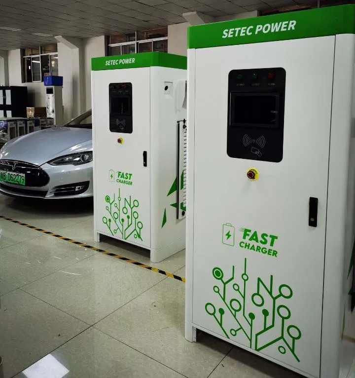  60 кВт EV DC зарядная станция с несколькими зарядными кабелями (CCS + Chademo GBT) OCPP 1.6J(60 квт-300