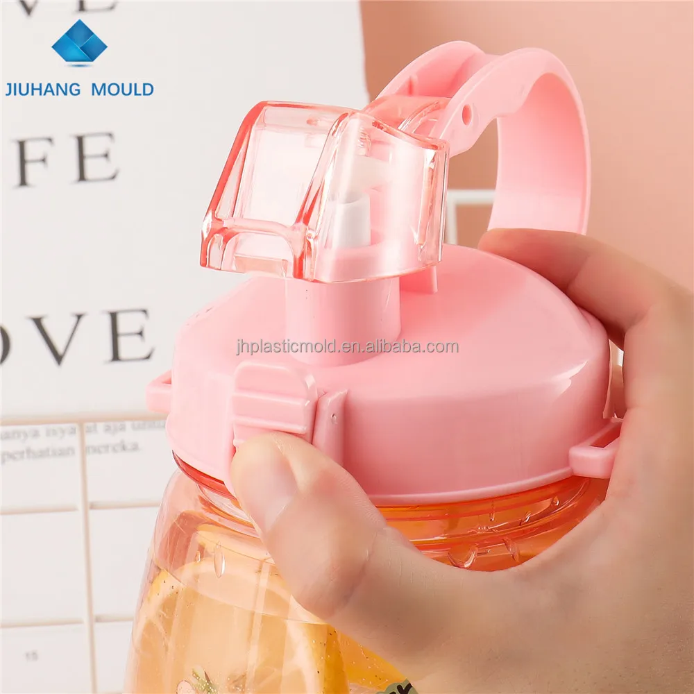 2021 New Plastic Outdoor Sport Bottle 1300ml PC Water Bottle with Lid Straw and Straps 1.3L