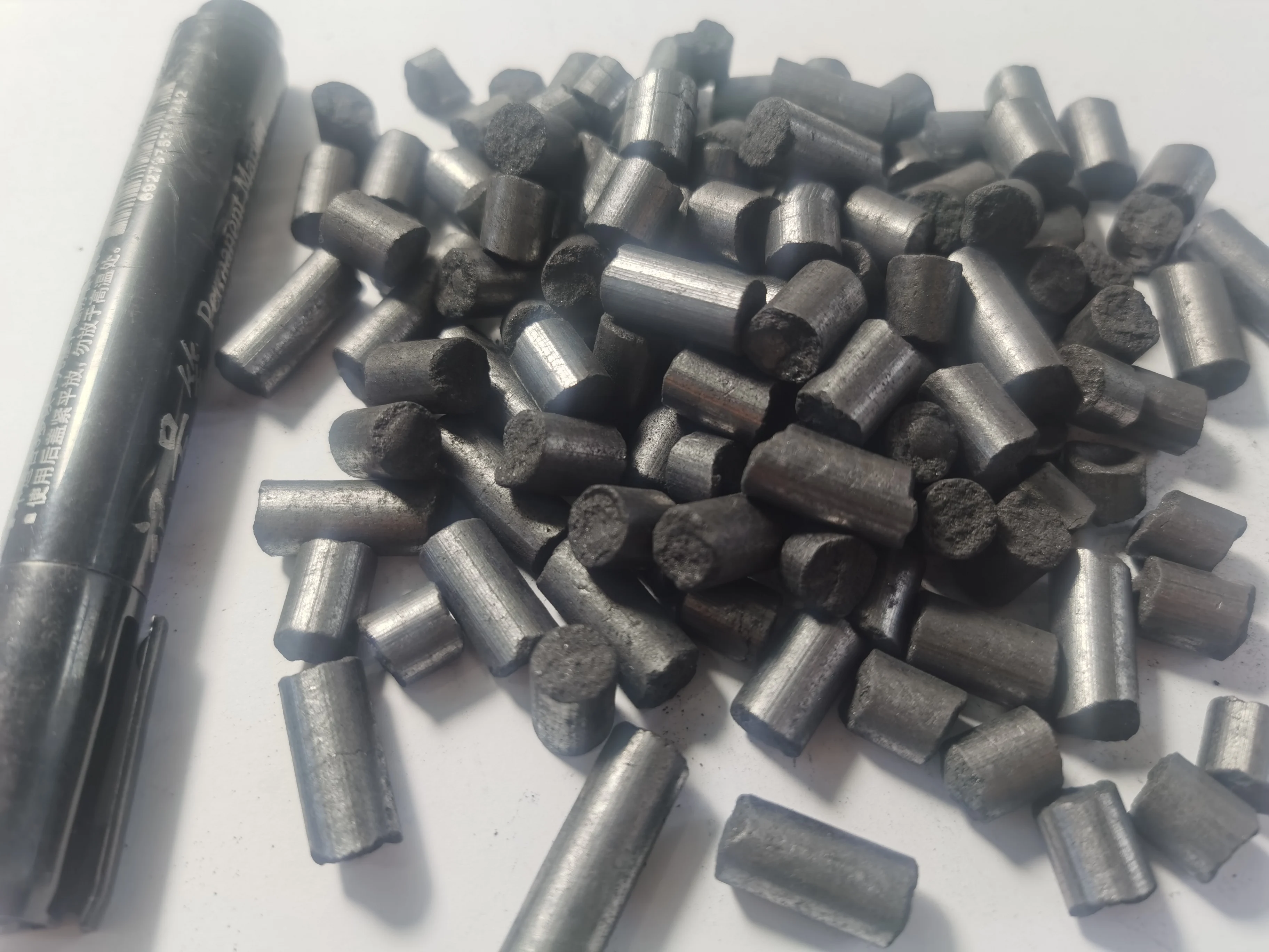 Low ash low sulpur carbon raiser graphite instant column recarburizer
