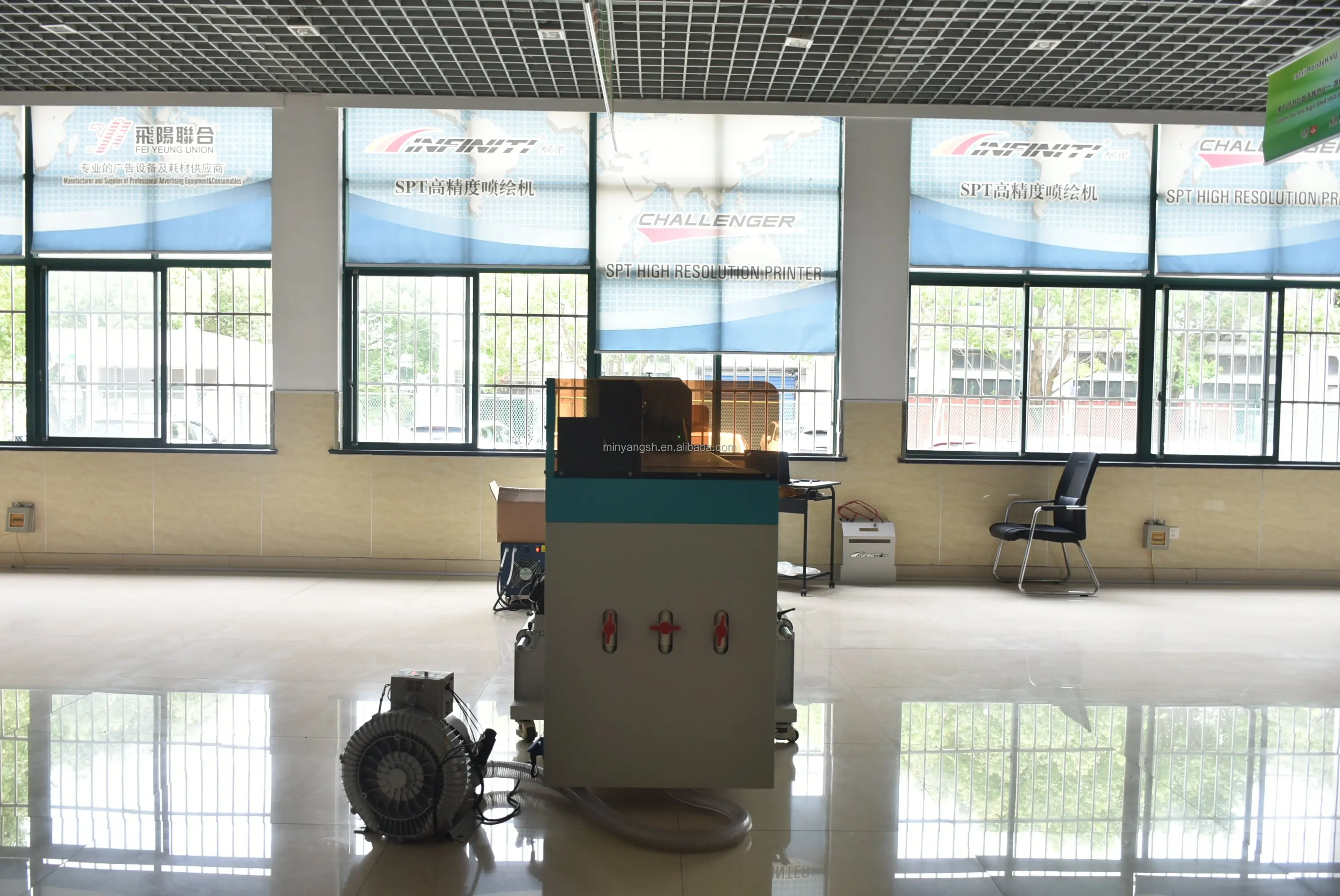 FYUnion FY-UV2200W 2022 High Quality Sticker self adhesive vinyl  banner Printing UV Roll To Roll Printing Machine
