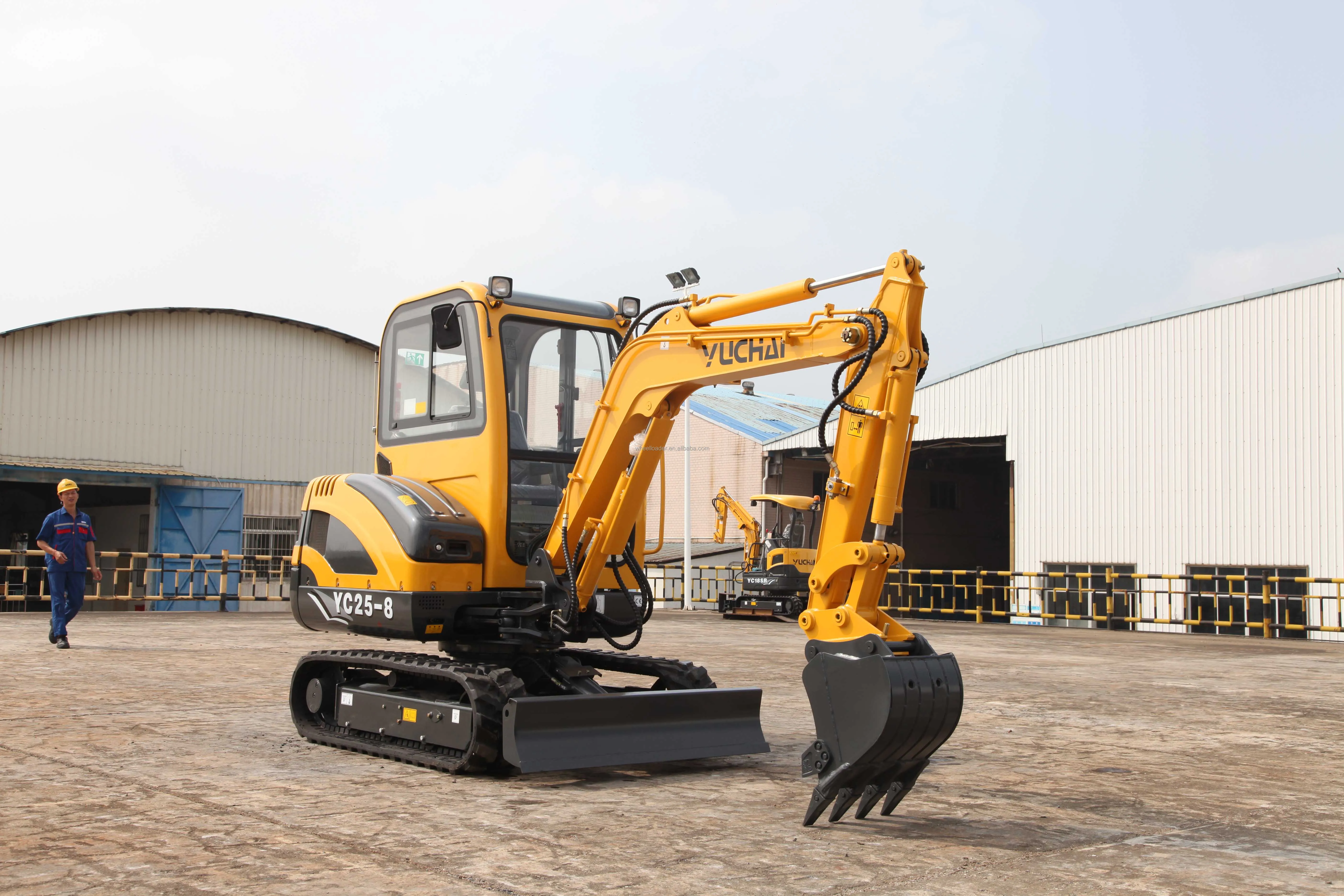 Exported Brand Yuchai YC25-8 3 Ton Mini Excavator for Sale