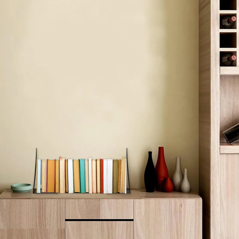 Подставки для книг из черного металла