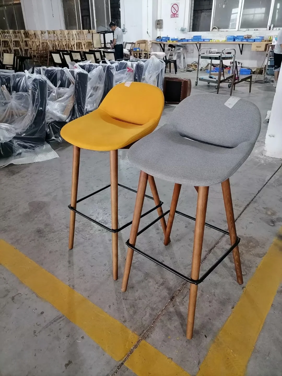 
High Quality pricec Linen fabric bar chair from China for sale what is bar stool 