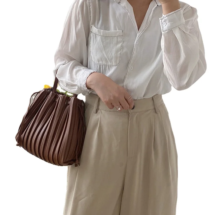 New fashion creative striped one-shoulder messenger bag PU handbag purse phone Pleated bag