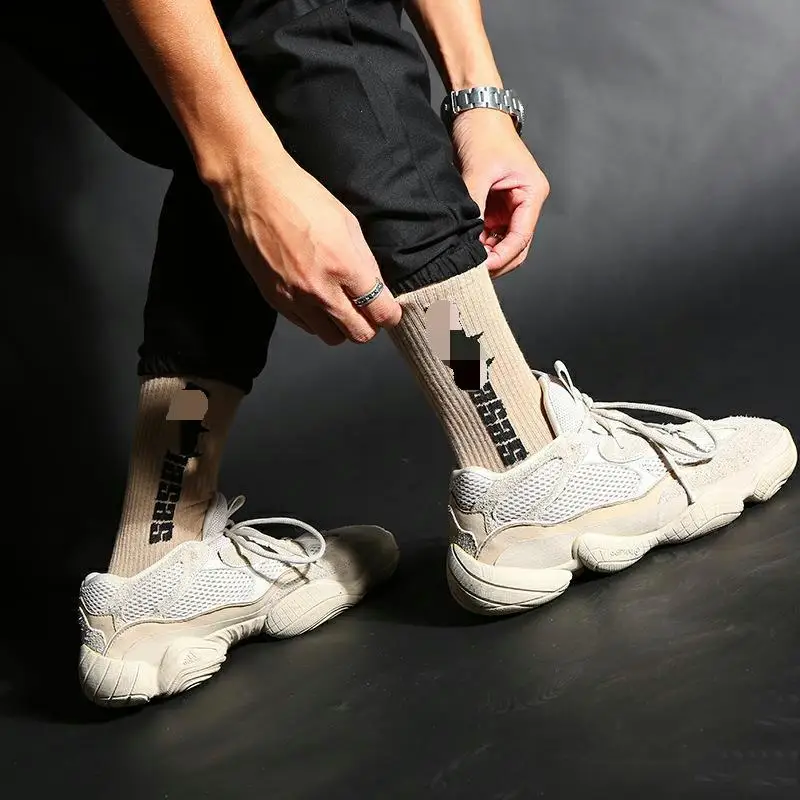  Soks Yezzy Tides Pantoufl Sludes Sport Slides Top Yzy Sneakers Kanye 700 Calabsases Box 500 350 v3 V2 Yeezy Socks For