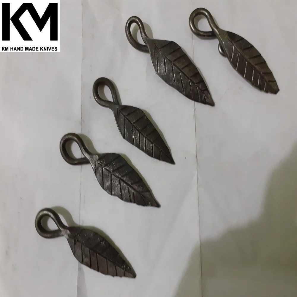 CUSTOM HANDMADE CARBON STEEL ANTIQUE FORGED MEDIEVAL LEAF KEY RING KEY CHAIN