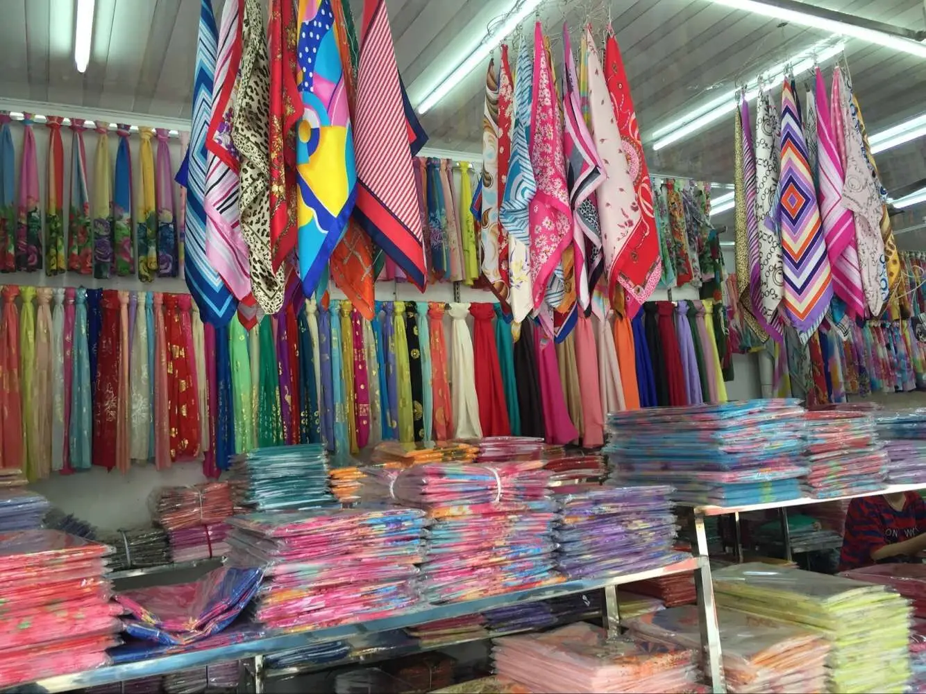 50x50 cm New Arrival Hot Selling Small Square Scarf Silk Satin Custom Handmade Gifts Ladies Korean Small Silk Scarf