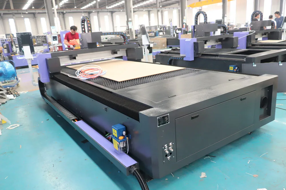 Stainless Steel Metal 1000w 1500w 2kw 3KW 6KW 8KW Fiber Laser Cutter Laser Cutting Machines