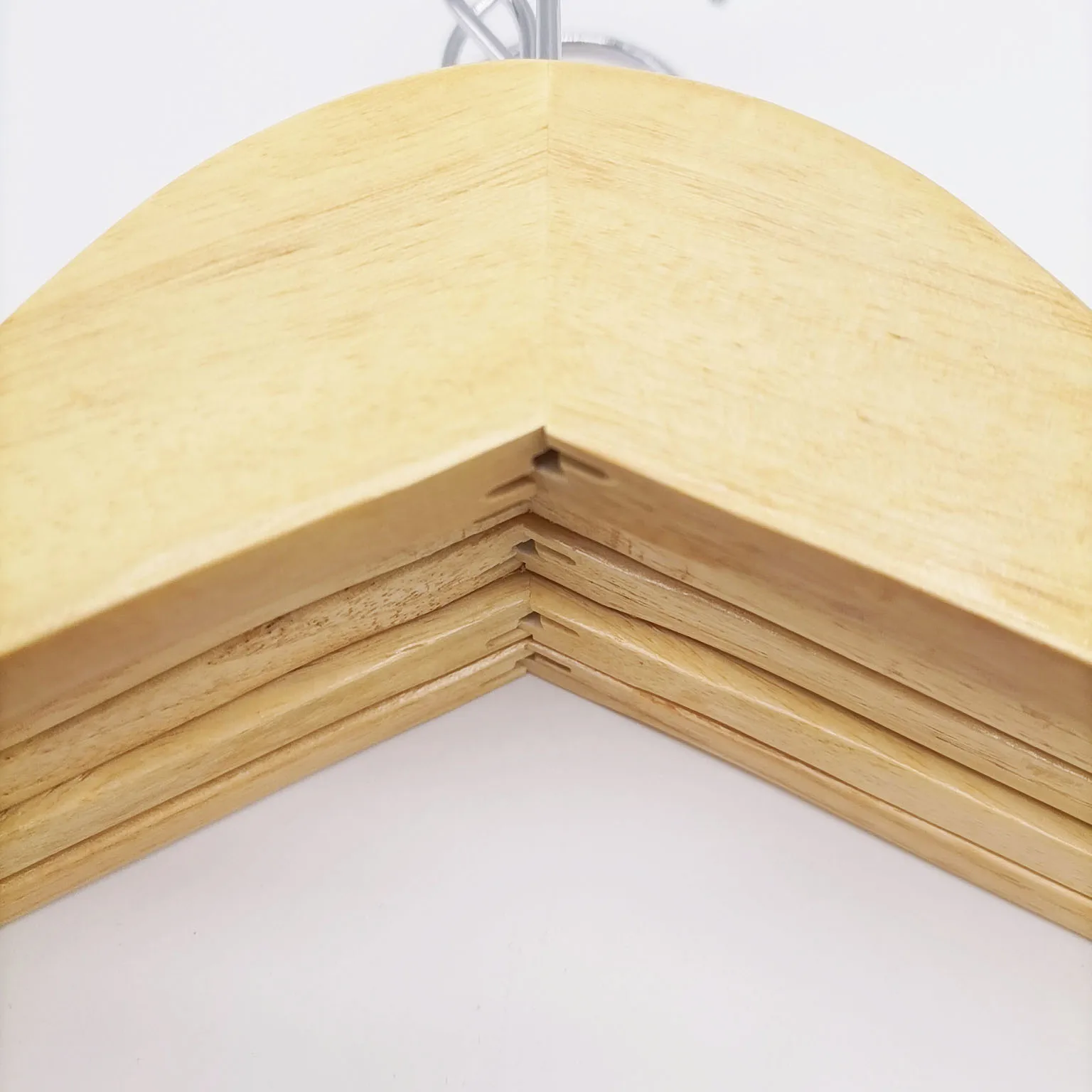 Low Price Wholesale Natural Wood Solid Wood Clothes Hangers, Coat Hanger Wooden Hangers