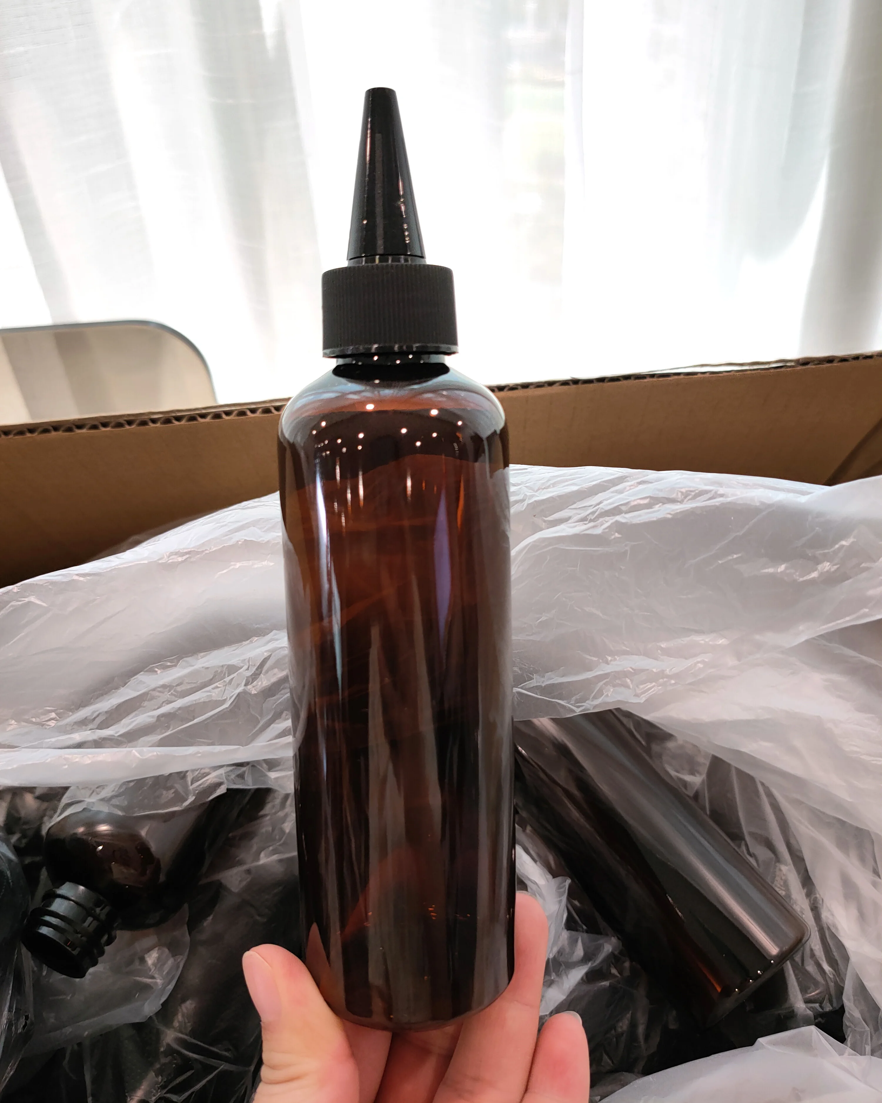 Cosmo Round 8oz 12oz 16oz ПЭТ пластиковые янтарные черные бутылки с маслом для волос крышкой