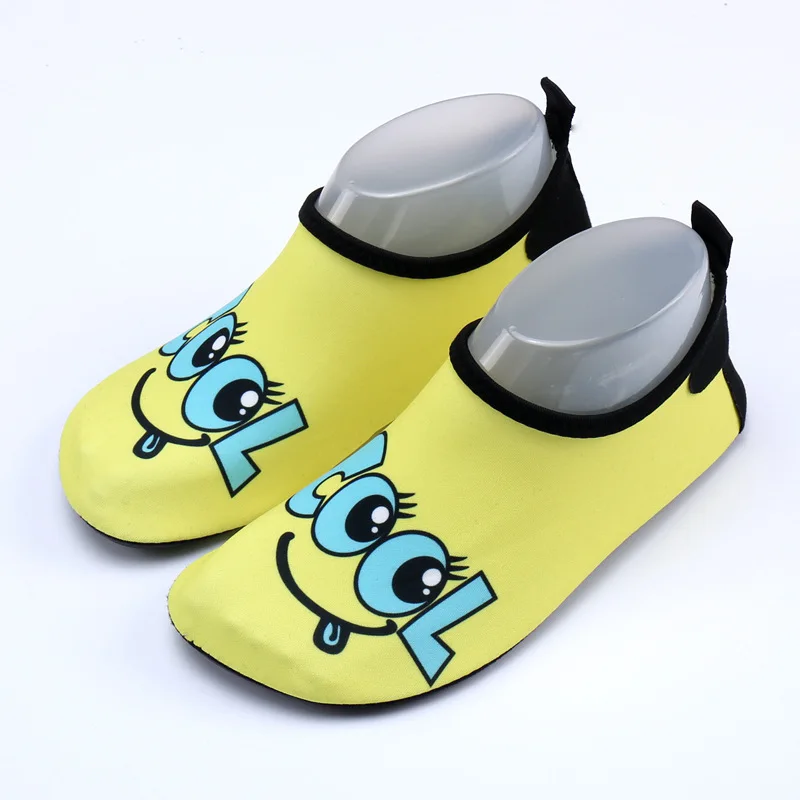 Детские Мультяшные ботинки для плавания босинки нескользящие носки для мальчиков и девочек легкие носки для пляжа и бассейна Нескользящие быстросохнущие туфли