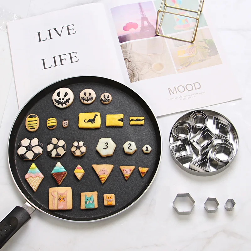 Hot Sale Baking Tool 24pcs Stainless Steel Halloween DIY Tools Heart Star Biscuits Mold Cookie Cutter Set