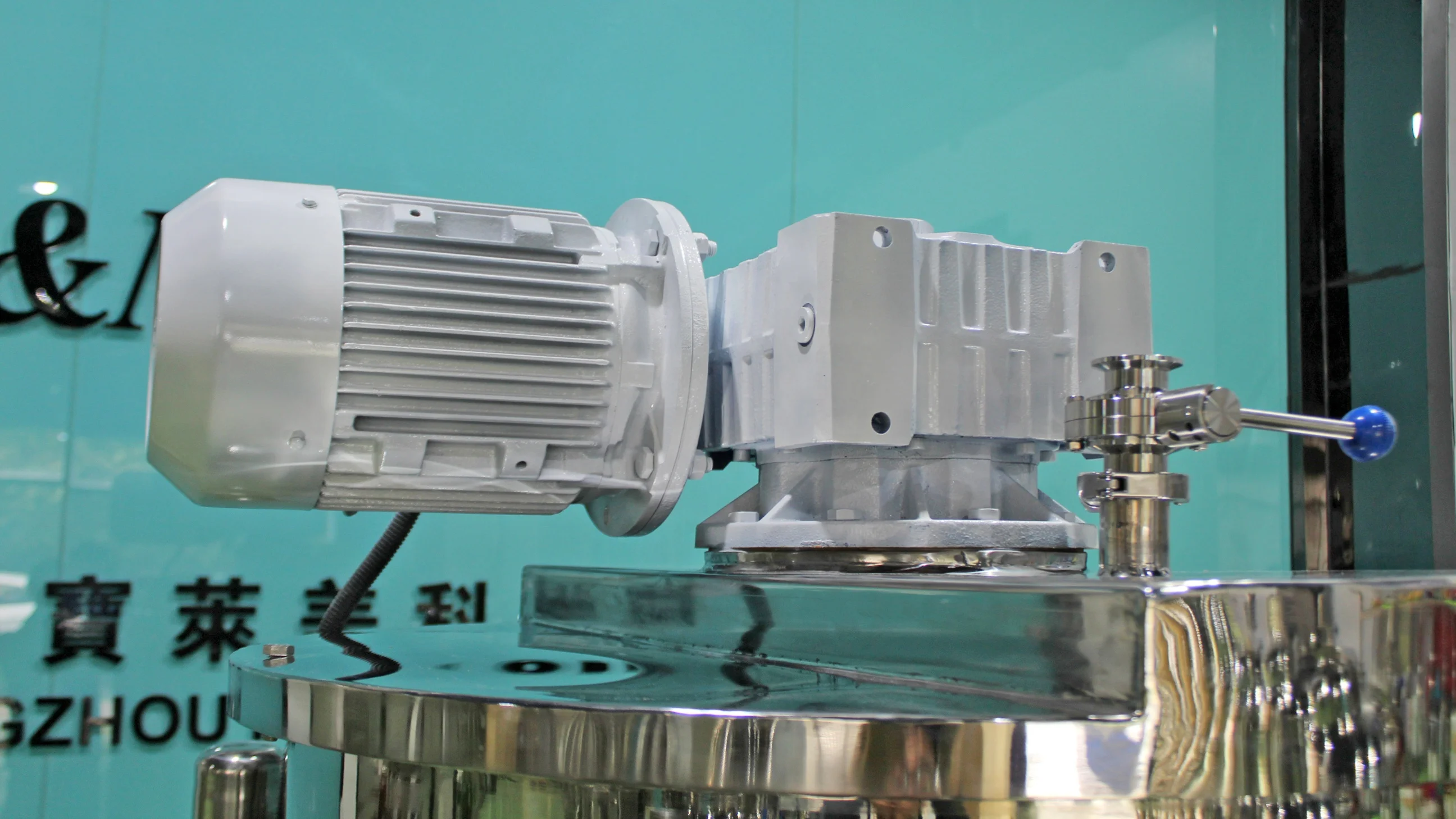 Automatic 300L Shower Gel Mixing Shampoo Reactor Mixer Tank Hand Wash Liquid Soap Detergent Making Machine