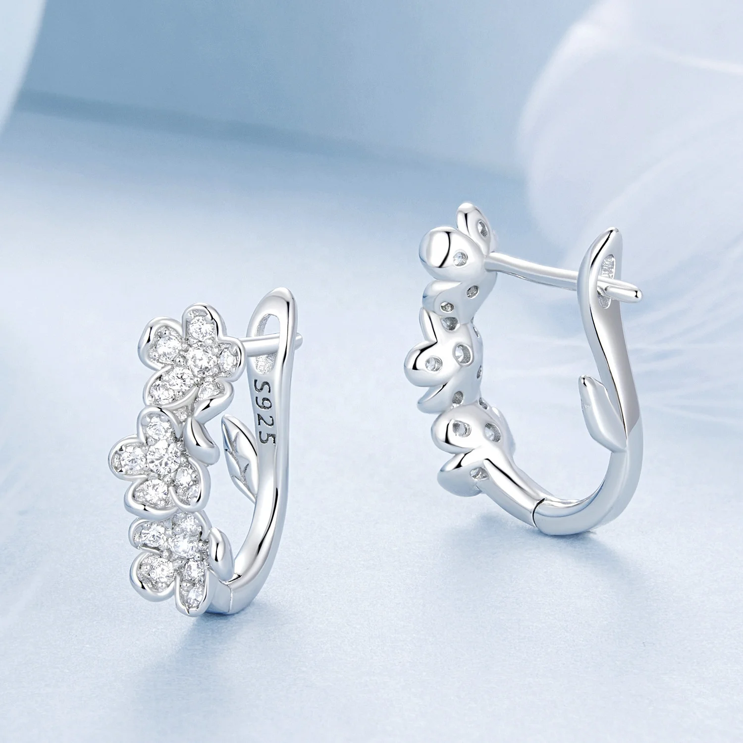 Youchuang classic luxury zircon clip hypoallergenic earrings 2024 fashion jewellery novelty bulk women silver 925 flower earring