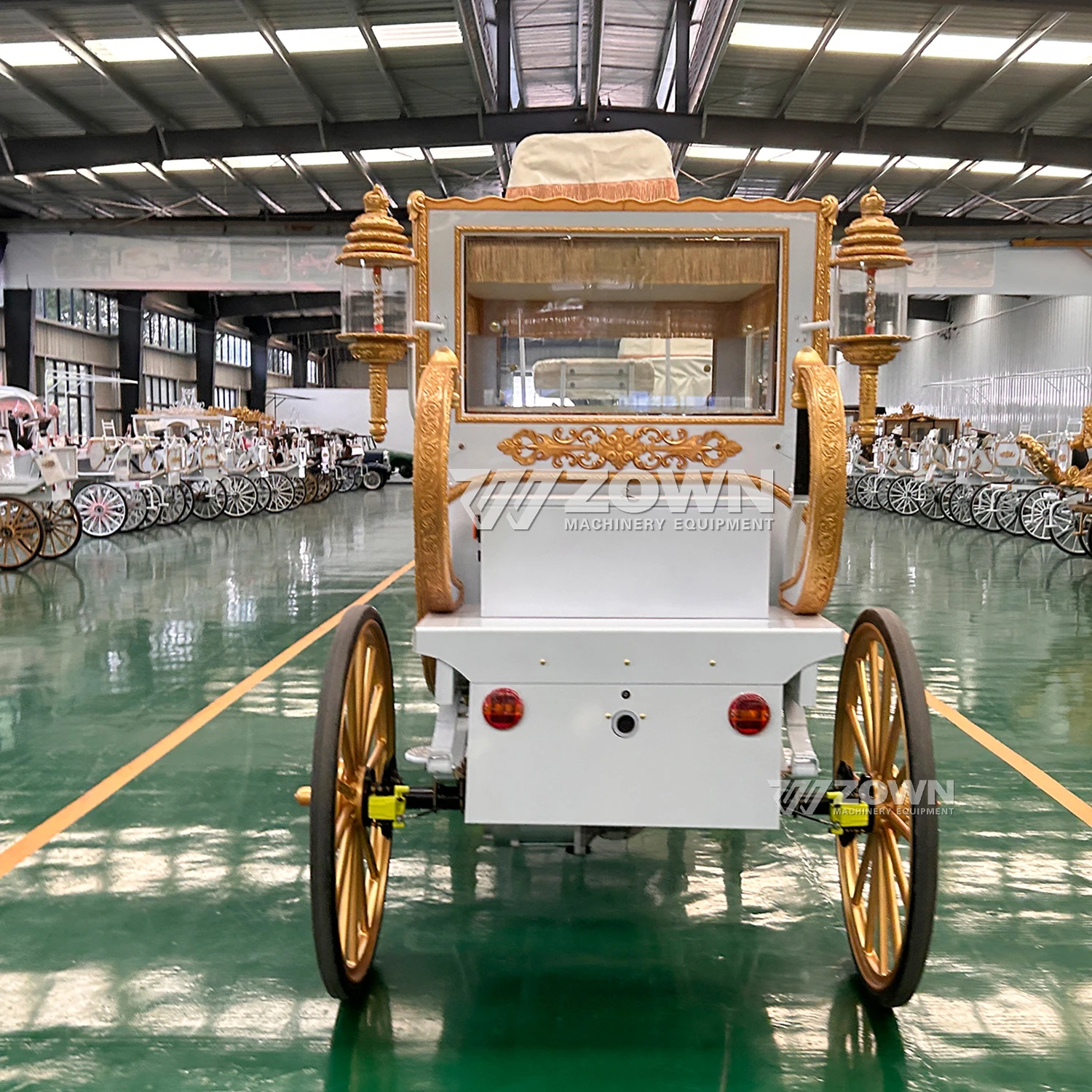 Newest Customized Style Special Transportation Horseless Carriage Electric Royal Horse Carriage for Sale