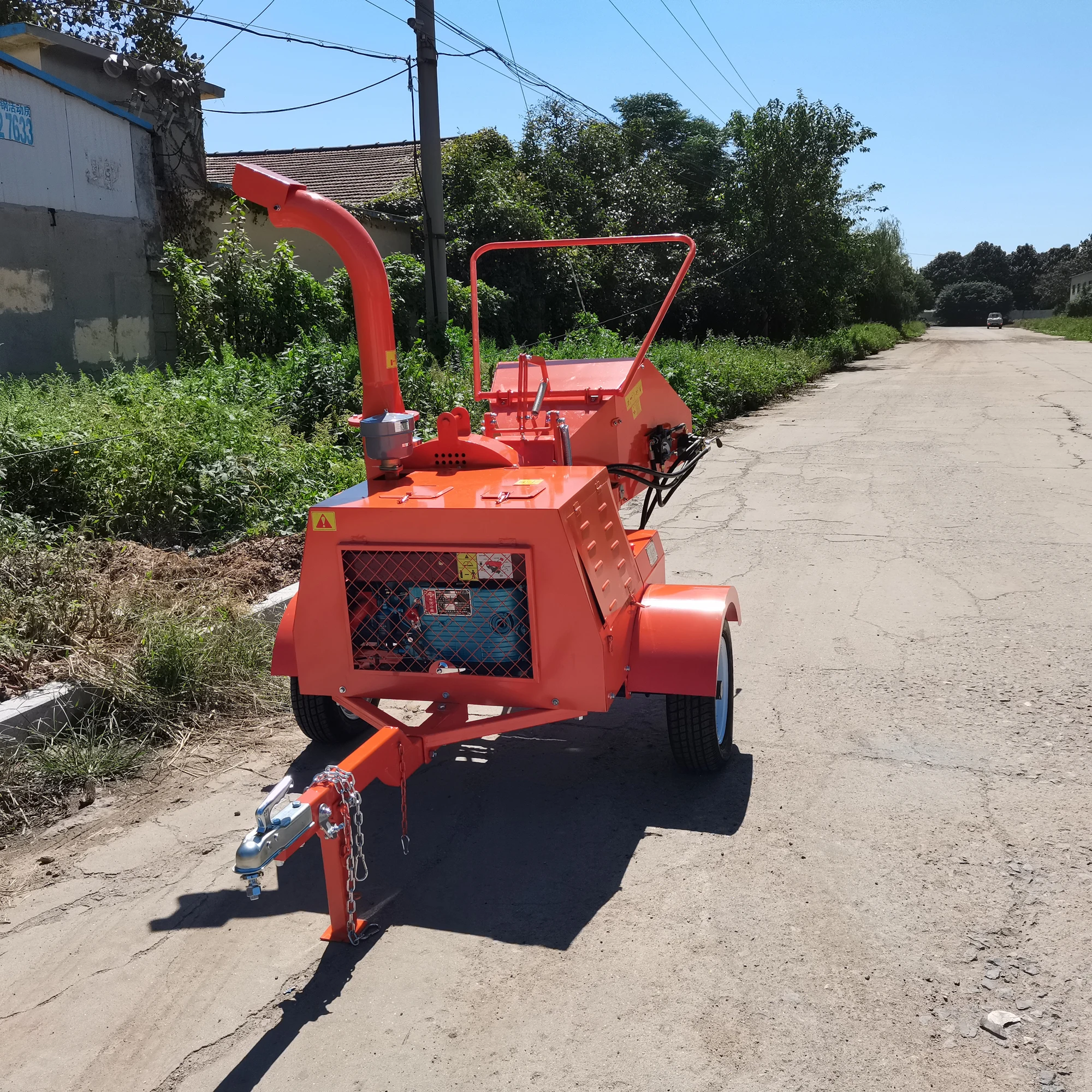 DWC22 diesel wood chipper
