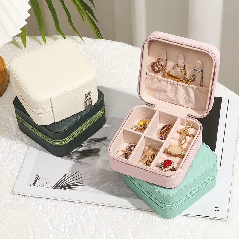 Square Portable Plush Travel Display Jewelry Box Organizer Small Travel Pink Leather Mini Jewelry Case with Zipper