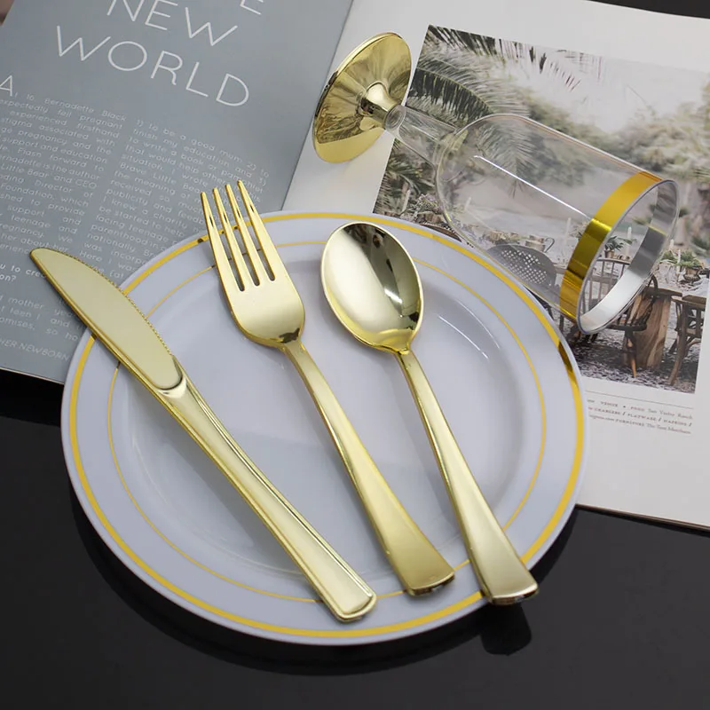 Plastic disposable party supplies kits cutlery disposable cups and round plates disposable tableware for party wedding