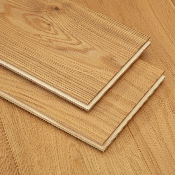 Herringbone Indoor Engineered Wood Flooring Oak Birch Wear-Resistant Matte Brushed Engineered Flooring