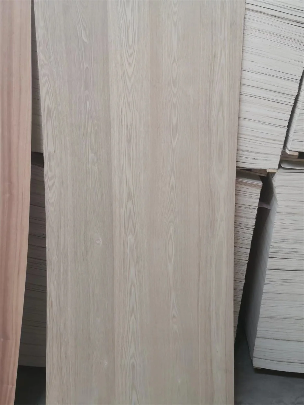 2.7mm 3mm 3.6mm 4mm 4.7mm 5mm 5.2mm Fancy Bintangor/Okoume Cheap Door Skin Plywood ForaKing Linyi factory