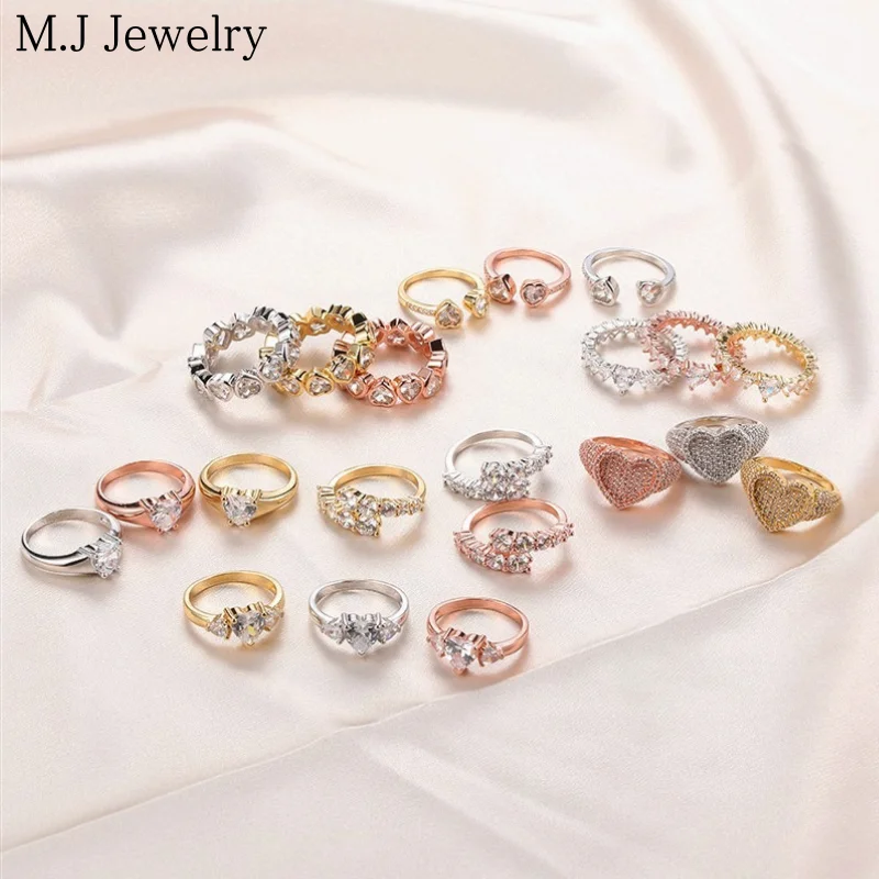 2024 Trendy  Jewelry Hip Hop Iced Out Rings Gold Plated Cubic Zirconia Diamond Heart Baguette CZ Pink Ring For Women