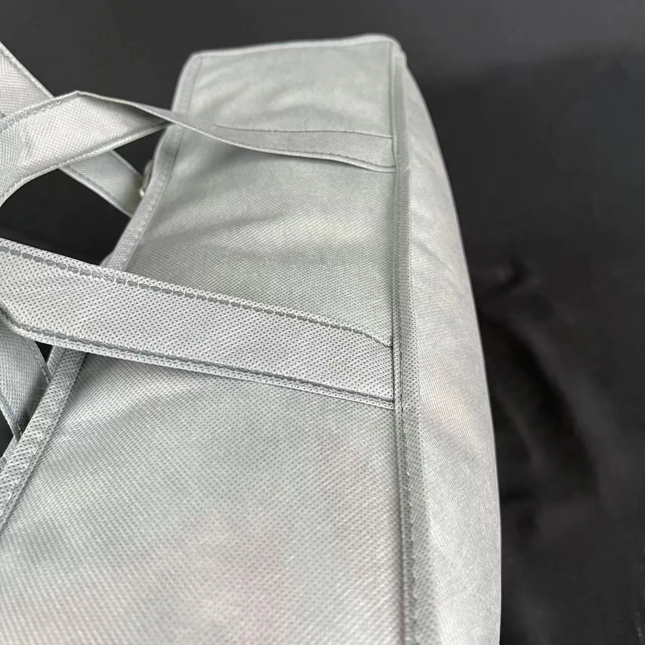 Non Woven and Pvc Bag with Zipper for Bedsheets for Sale