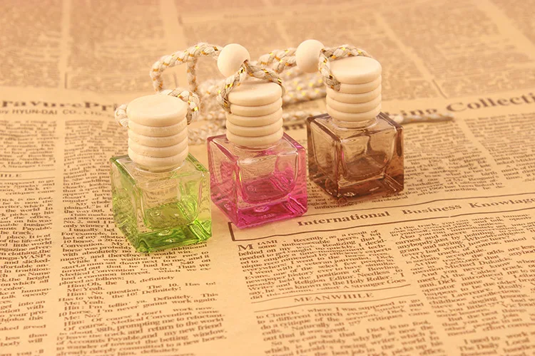 YiWu wholesale 2022 parfum botol miniature car pendant glass square 10ml perfume bottle