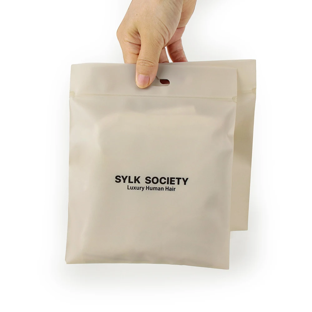 Custom Logo Print Milk Cream Ziplock Bag for Clothes Packaging Reclosable Sealable Plastic Bags for Packing Cream Color