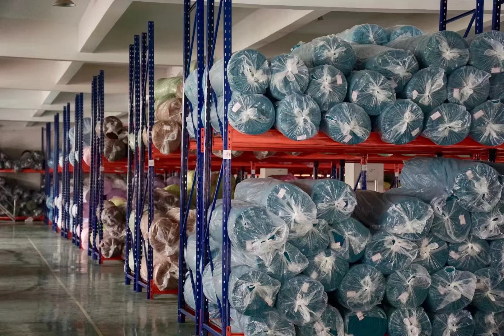 Factory Sale 330GSM Polyester Two Side Brushed Single Side Polar Fleece Fabric For Lining Jackets Bed clothes