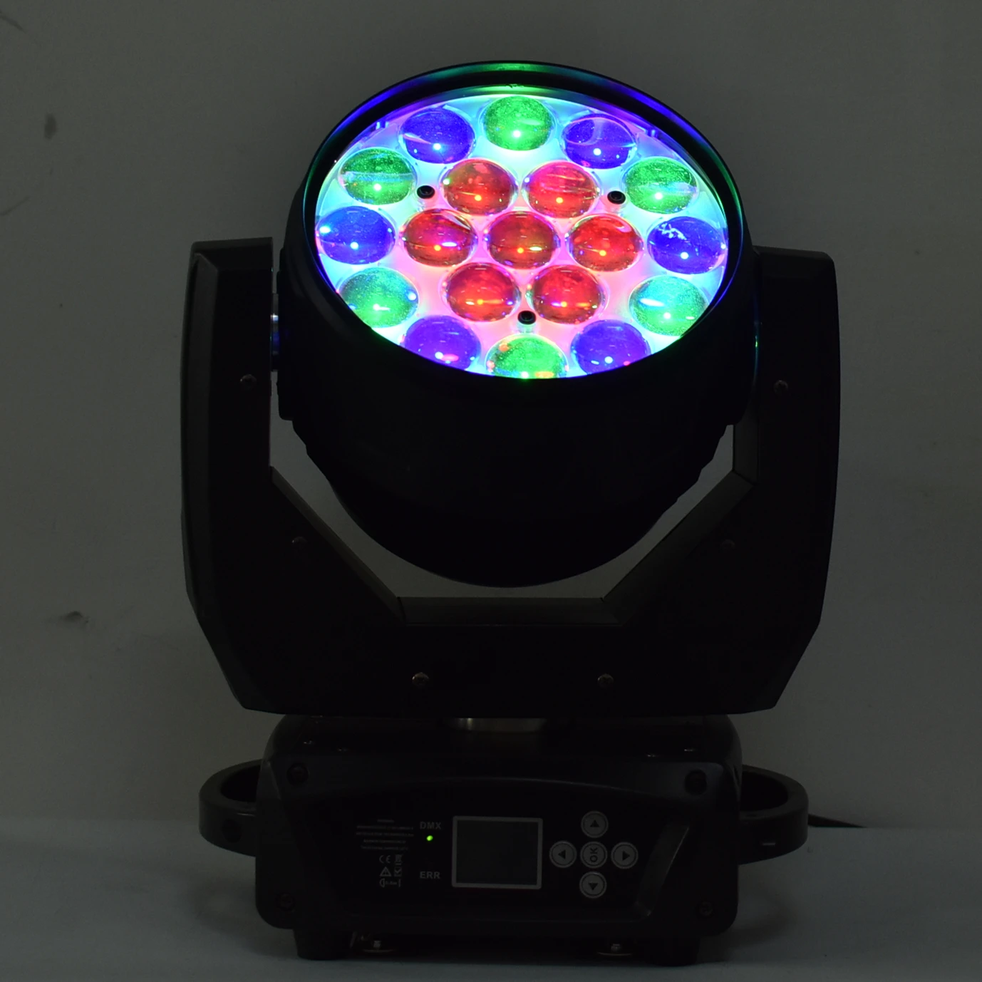 19 DMX Wash Zoom 4in1 RGBW Aura 19x15w LED Moving head