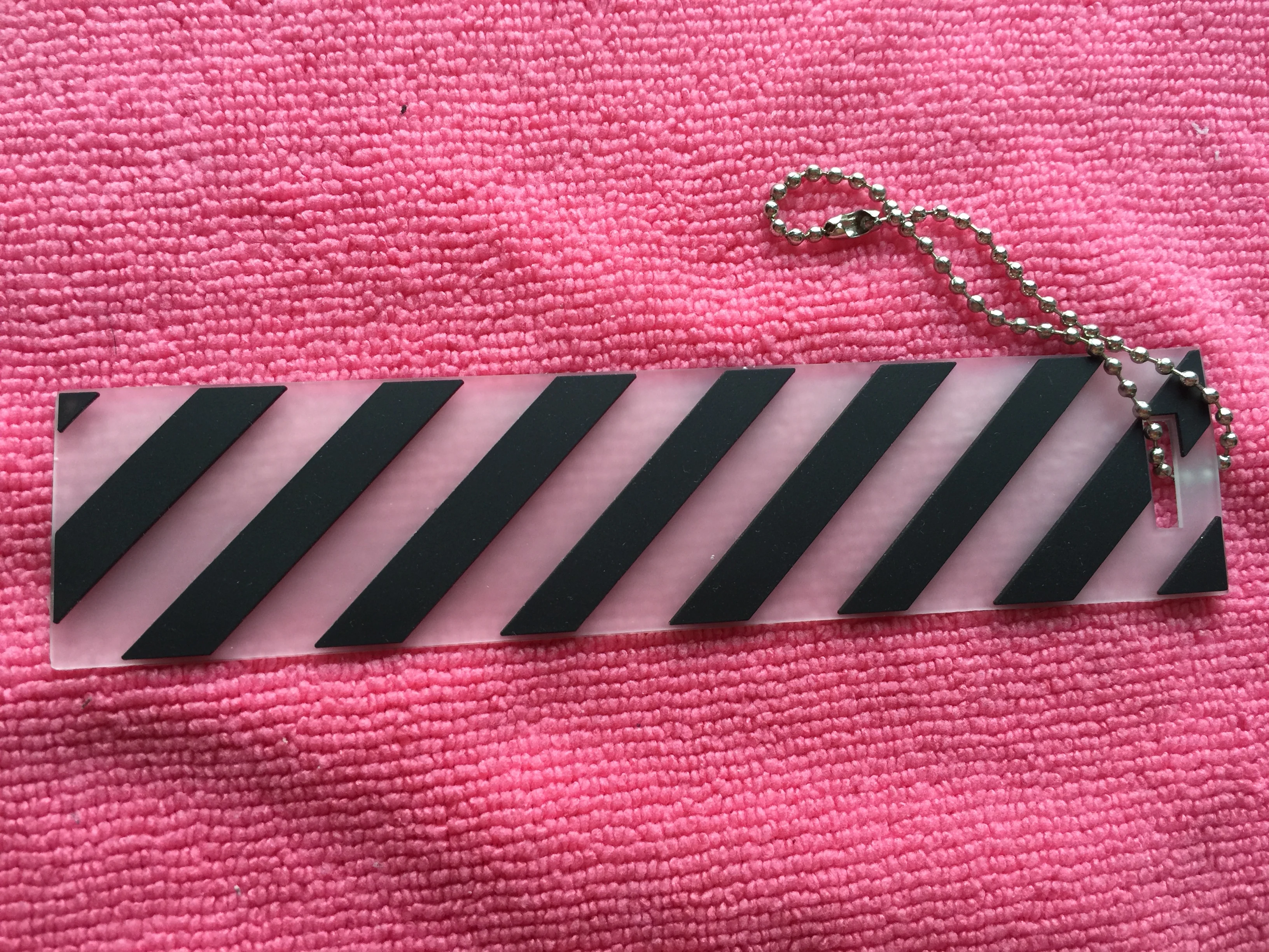 durable transparent rubber hangtag,Pink logo 3D rubber swing tag with ballchain